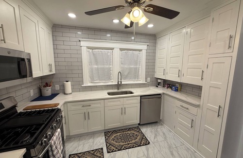 Albright Apartment | Heart of the Buffalo, Olmsted Parks. Long stay discounts!