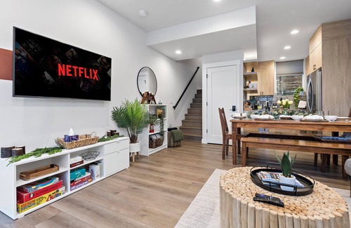 Squire Park Apartment | ~Heart of Washington~