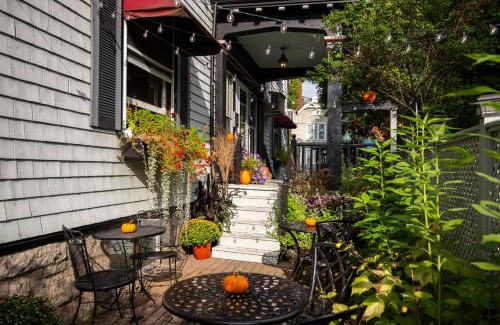Bar Harbor Hotel | Hearthside Inn