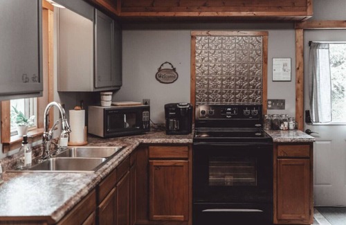 Rockbridge Apartment | Heartland Hideaways, Cabin 1.1