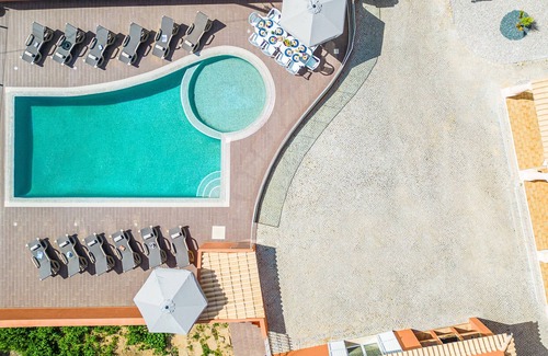 Albufeira Villa | Heatable Pool & BBQ Villa Near Albufeira Center