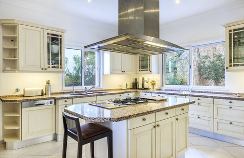 Almancil Villa | Heated Indoor Pool ! Gym and Much more !