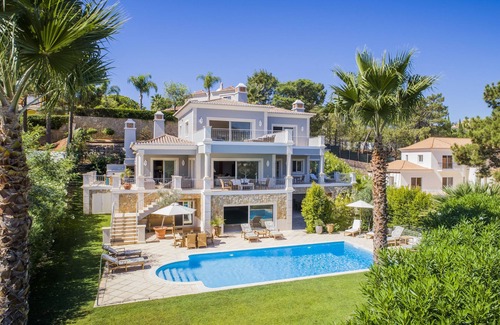 Almancil Villa | Heated Indoor Pool ! Gym and Much more !