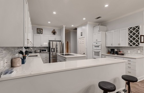 Spicewood House | Heated | Main House & Cottage