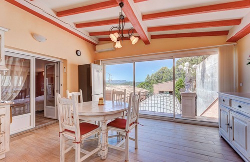 Vins-sur-Caramy Villa | Heated pool - air conditioning - wifi - parking - panoramic views - privacy