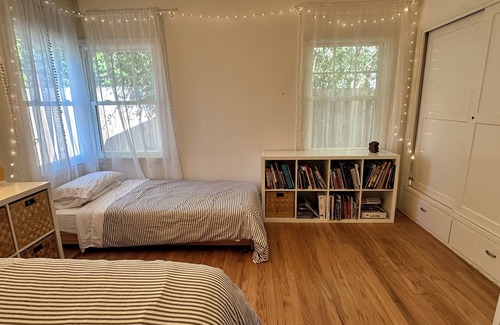Petaluma House | Heated Pool and hot tub! Charming Home walking distance to downtown Petaluma.