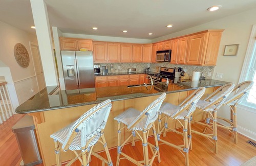 Sea Isle City House | Heated Pool! Backyard Oasis! 6 Homes from Beach/Promenade Stunning Home & Views!