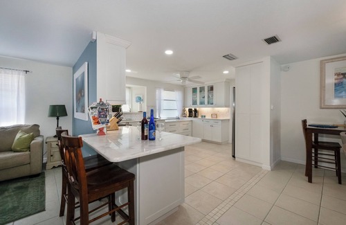 Port Charlotte House | Heated Pool, Canal Front, Kayaks - Paradise Awaits!