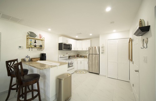 Caloosahatchee Apartment | Heated Pool Hangout half mile from Downtown Cape Coral -NEWLY RENOVATED-