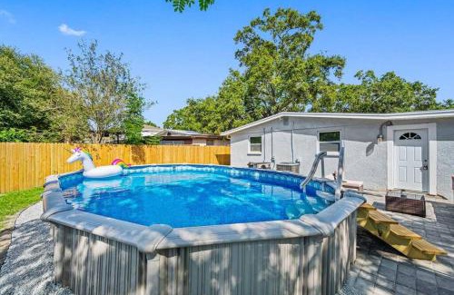 Port Tampa City House | Heated Pool Home in South Tampa