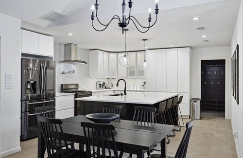 DeSoto House | ★Heated pool, Hot Tub, Gaming, Pizza oven, 18 mins to Dallas★