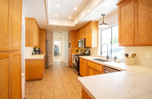 Los Alamos House | Heated pool, hot tub, walk to tasting rooms
