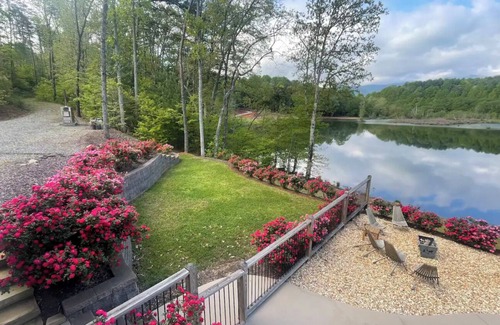 Hiawassee House | Heated Pool Retreat & Stunning Fall Foliage Await!