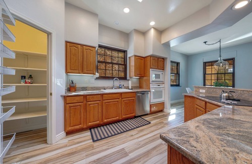 Fairfield Sunrise East House | Heated Pool & Spa /4 BR & 3 BA /Garage /Views