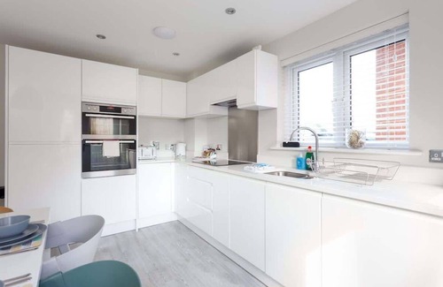 Poole House | Heath Reach - Just a short distance to Tower Park