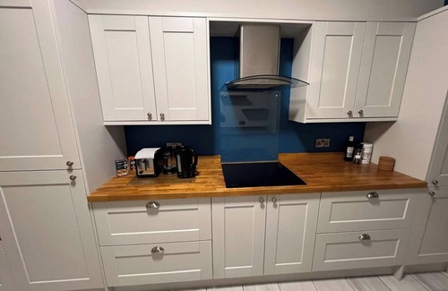 Offerton House | Heaton Chapel Gem: 3BD Victorian Parkside Stay