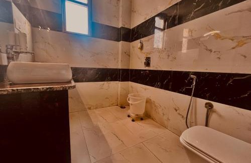 Dumka Hotel | Heaven Resort Ayodhya