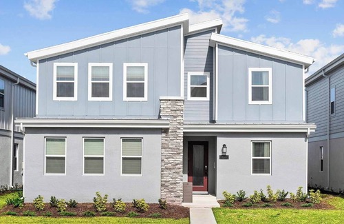 Florida Center House | Heavenly Haven | Huge estate next to airport & Universal ft. a theater & arcade