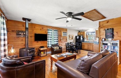 Beattyville Cabin | Heavenly Hideaway - near Red River Gorge, KY