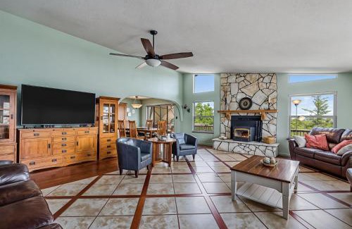 Groveland House | Heavenly Hilltop - 3-Level Home with Game Room home