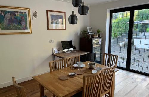 Oakleigh Bed & Breakfast | Heavenly London - Whetstone Boutique Hotel