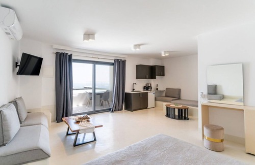 Imerovigli Villa | Heavenly Santorini Villa | 1 Bedroom | Villa Lava | Private