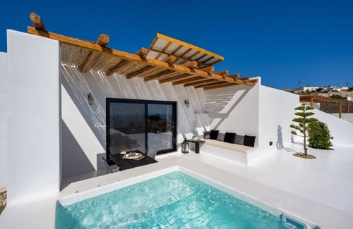 Imerovigli Villa | Heavenly Santorini Villa | 1 Bedroom | Villa Lava | Private