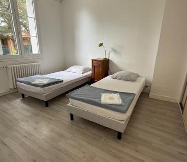 Aunay-sous-Auneau House | Hebergements le Camp d'Auneau - Leboudubout