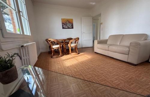 Aunay-sous-Auneau House | Hebergements le Camp d'Auneau - Leboudubout