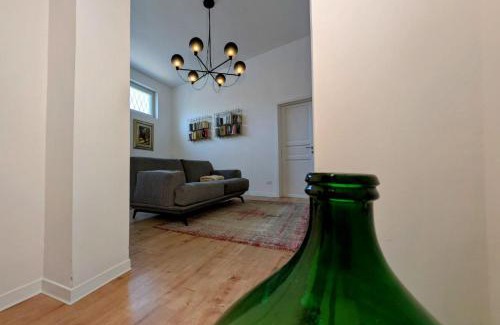 Mesagne House | Hecate