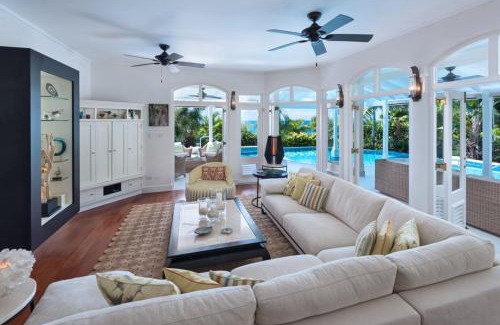 Silver Sands Villa | Hectors House Blue Sky Luxury