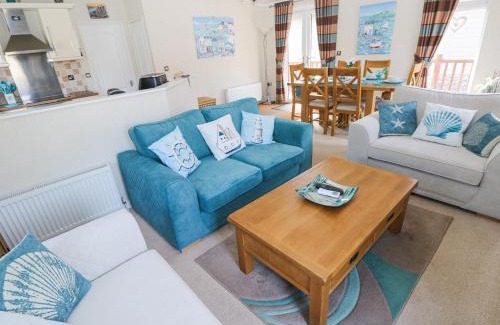 Amroth House | Heddwch