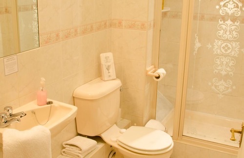 Leamington Spa Bed & Breakfast | Hedley Villa Guest House