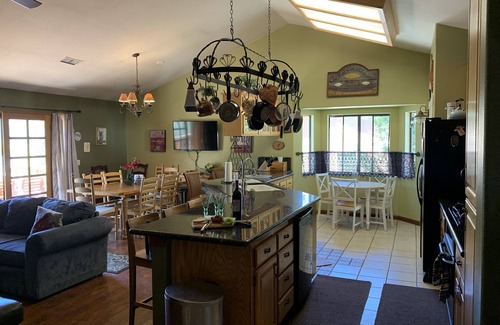 Pine Mountain Club House | Heidi's Mountain Retreat -Enjoy Fall Colors and new spa sauna room.