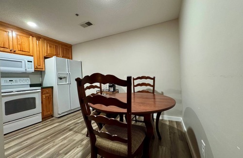 Helen Apartment | Helen 1BR Fireplace + Kitchen 1.3 Mi Downtown