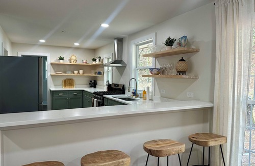 Helen House | Helen Haus 3 minutes to Downtown Helen perfect for couples, families welcome!