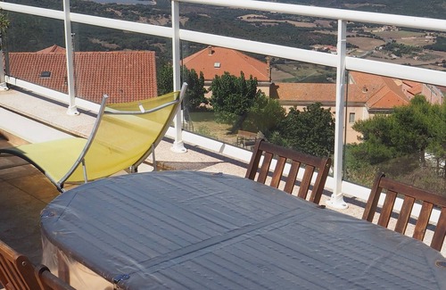 Sartene Apartment | Helicryse, quiet accommodation with sea and mountain views, 15 mins from the beach