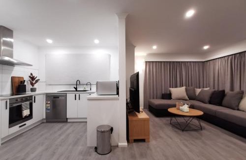 Oamaru House | Hello Seaview! 4 BRs House in Central Location!