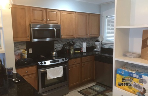 Ono Island Condo | HELLO SUNSHINE! – BEACH-FRONT w/Private Balcony! Lower summer end prices!