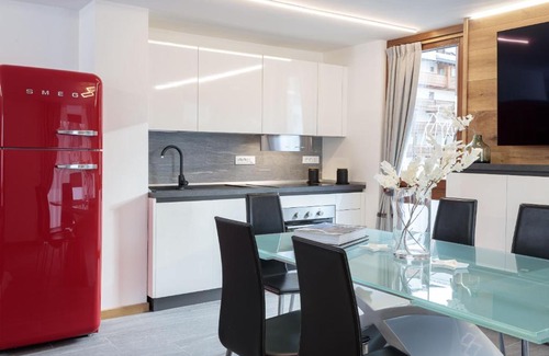 Cervinia Apartment | HelloCHALET - The One - Bootdryer, home theatre with subwoofer, netflix, hydromassage Turkish bath