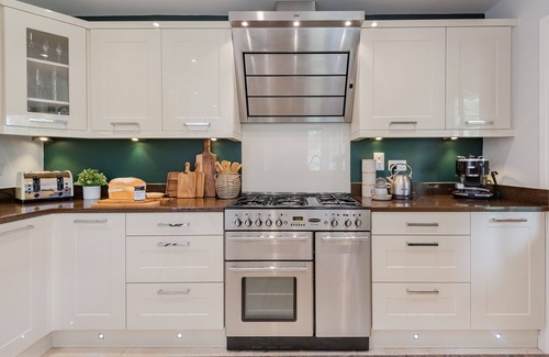 Grasmere House | Helm View, Grasmere, Sleeps 10 with Hot tub!