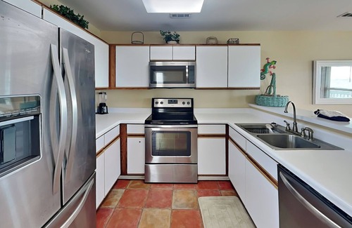 Topsail Beach House | Helmstetler | Ocean Views + Seasonal Community Pool!