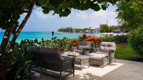 Mullins Beach Villa | Hemingway House Blue Sky Luxury