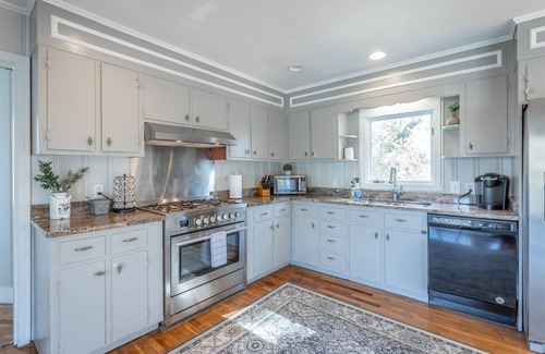 Chattanooga Valley House | Hemlock Hill | Large Family Home | Sleeps 21 | Dog friendly | 8 Bed, 4.5 Bath