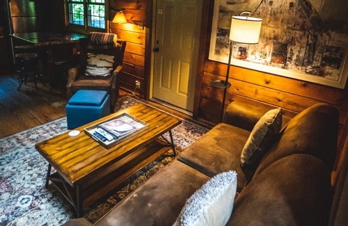 Logan Cabin | Hemlock - Hosted by The Chalets