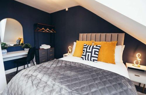 Barrow-on-Trent Apartment | Hen & Chickens Luxury Apartments, Free Parking, By DerBnB