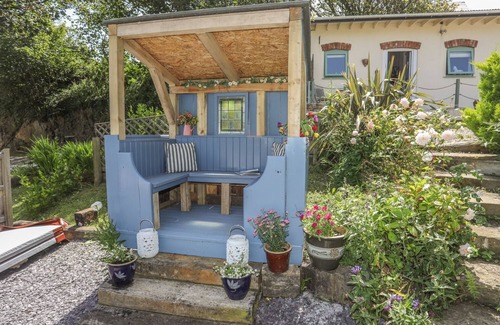 Cylch-Y-Garn Cottage | Hen Gilfach Stable