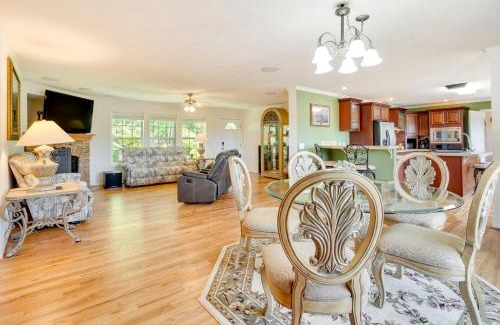 Hendersonville House | Hendersonville Retreat with Mtn Views and Deck!