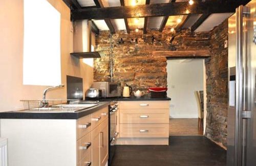 Denbigh House | Hendre Aled Farmhouse