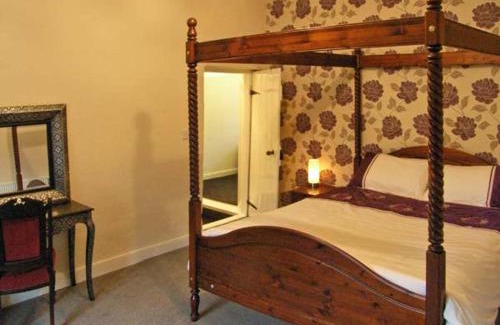 Denbigh House | Hendre Aled Farmhouse